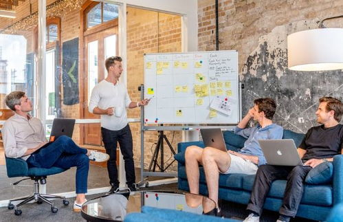 抖音商家如何选择正规客服外包服务商